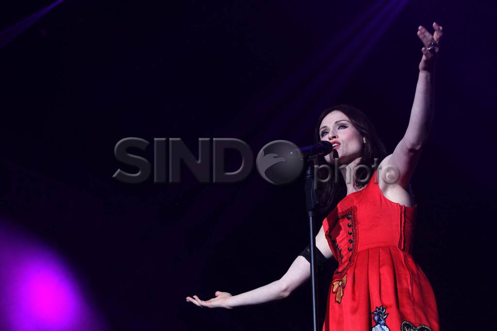 Cantiknya Sophie Ellis...