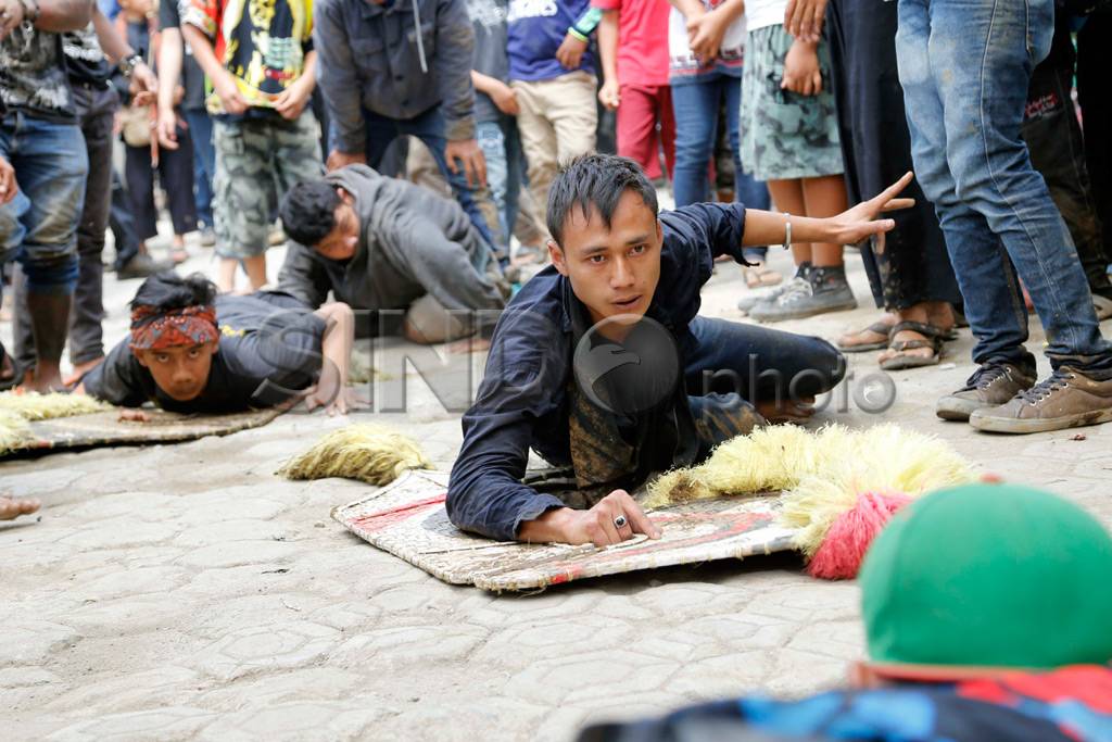 Perang Air di Cihideung...
