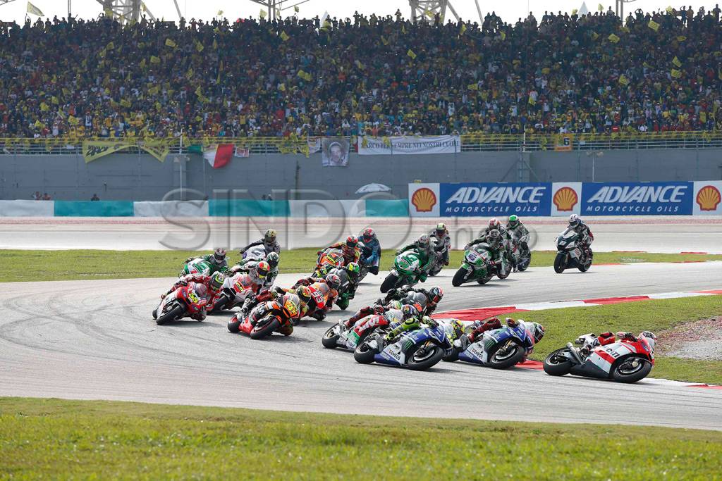 Marquez Juara, Rossi...