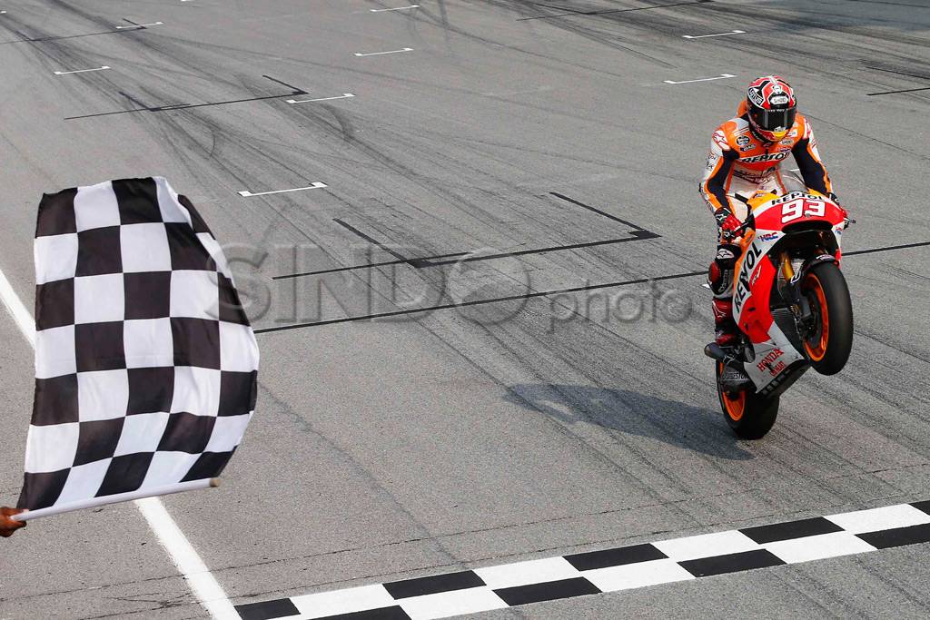 Marquez Juara, Rossi...