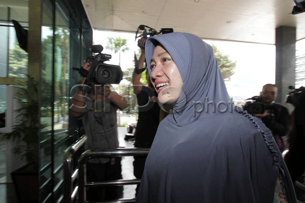 KPK Lanjutkan Pemeriksaan...