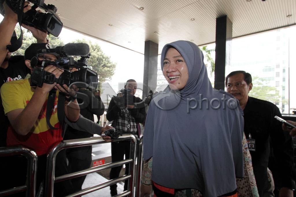KPK Lanjutkan Pemeriksaan...