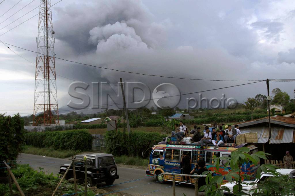 Gunung Sinabung Kembali...