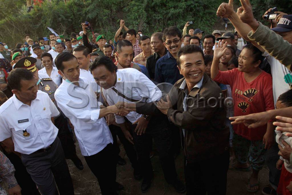 Jokowi Datangi Pengungsi...