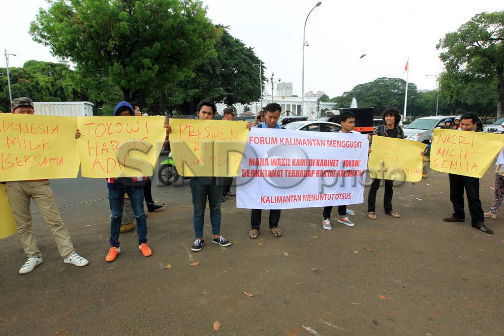 Unjuk Rasa Forum Kalimantan...