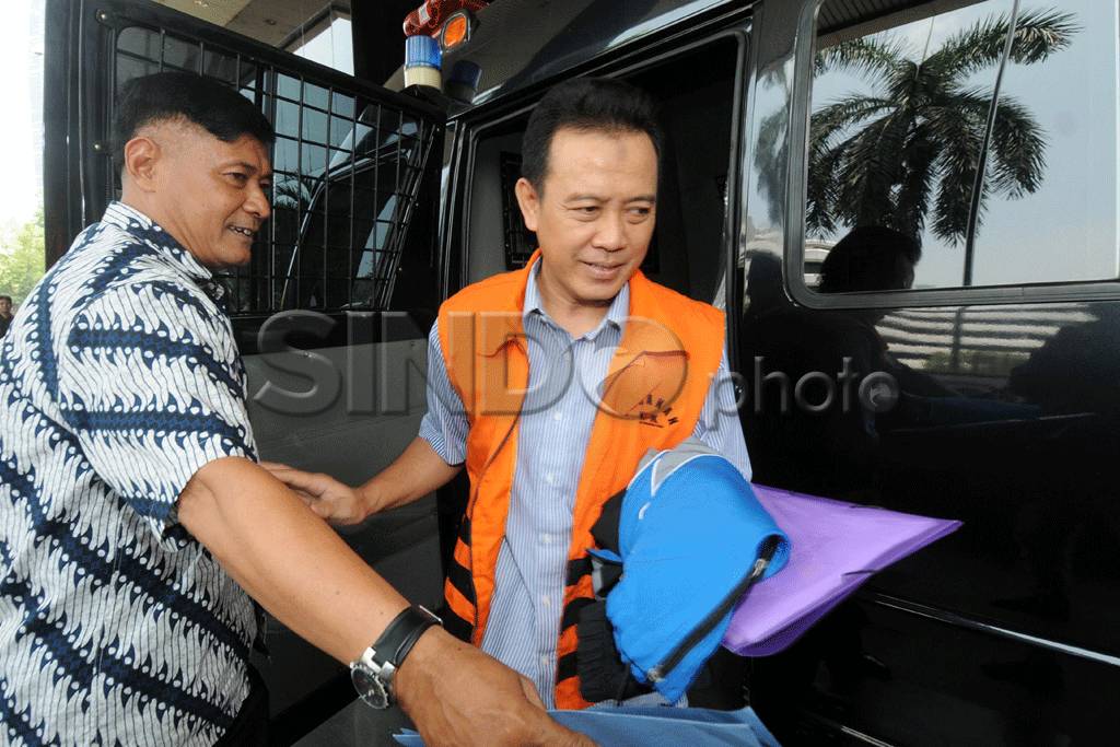 KPK Lanjutkan Pemeriksaan...