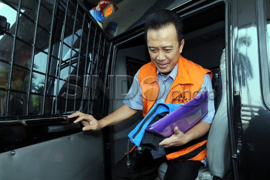 KPK Lanjutkan Pemeriksaan...