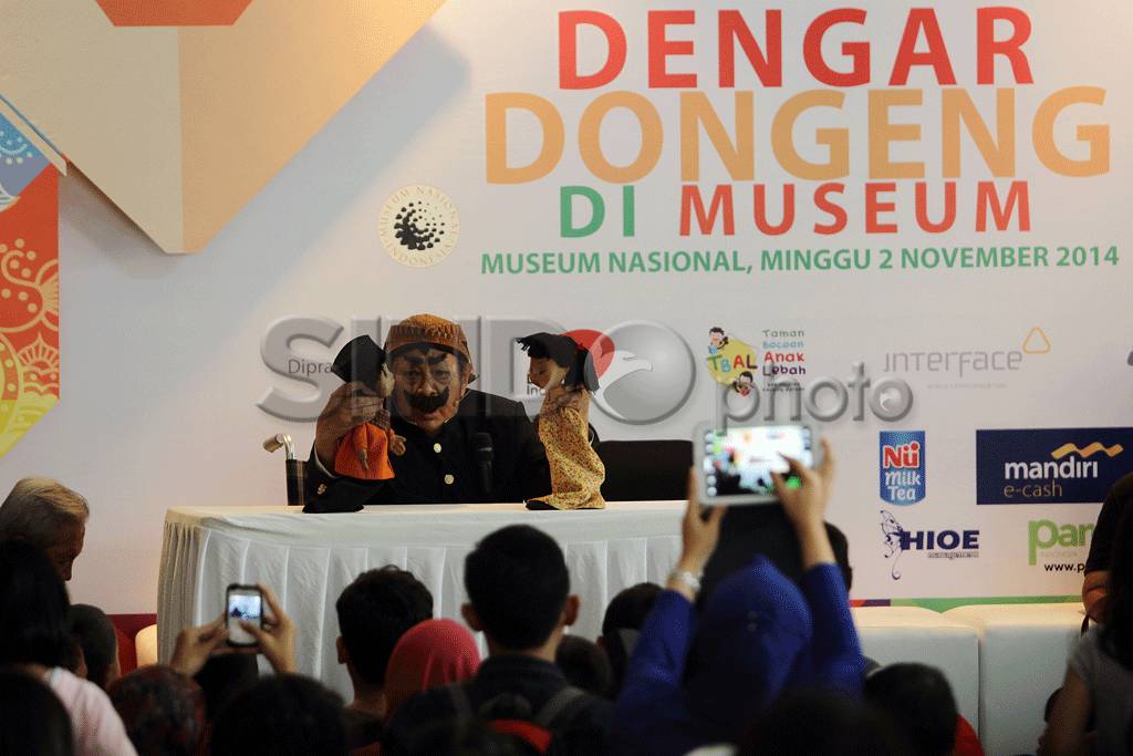 Dongeng Pak Raden Pukau...
