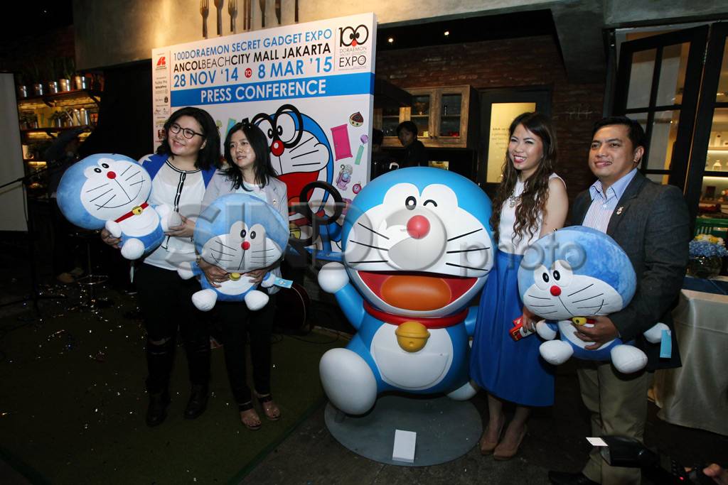 Doraemon 100 Secret...