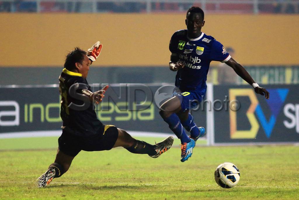 Persib Tantang Persipura...