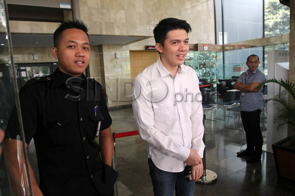 Artis Irwansyah Diperiksa...