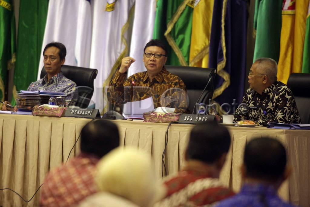 Tjahjo Kumolo Gelar...