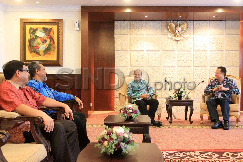Pemerintah Tunda Pembangunan...