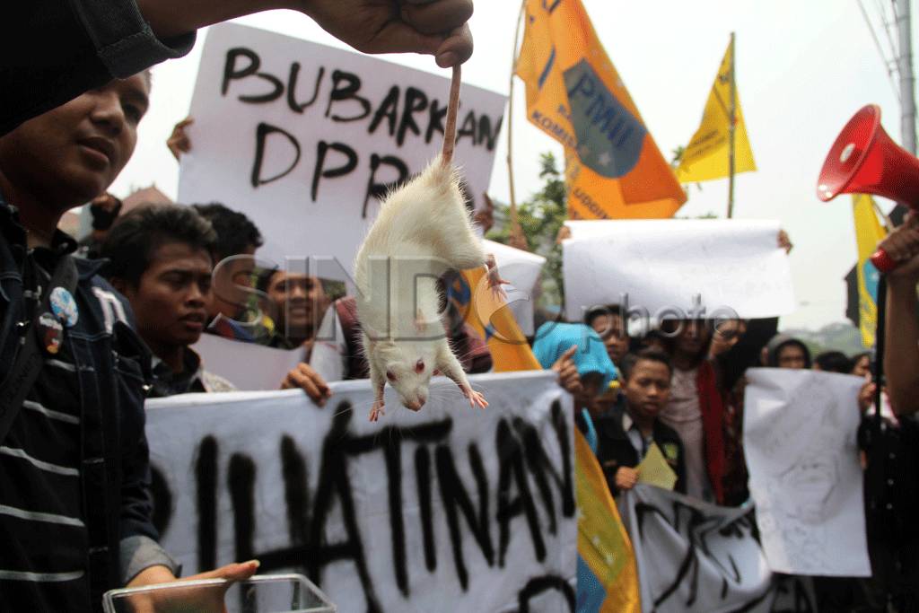 Mahasiswa di Semarang...