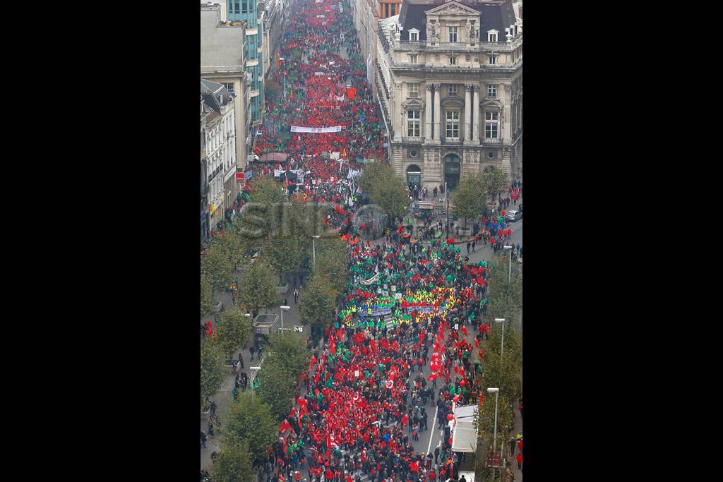 Rusuh di Belgia Tolak...