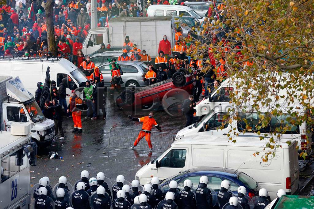 Rusuh di Belgia Tolak...