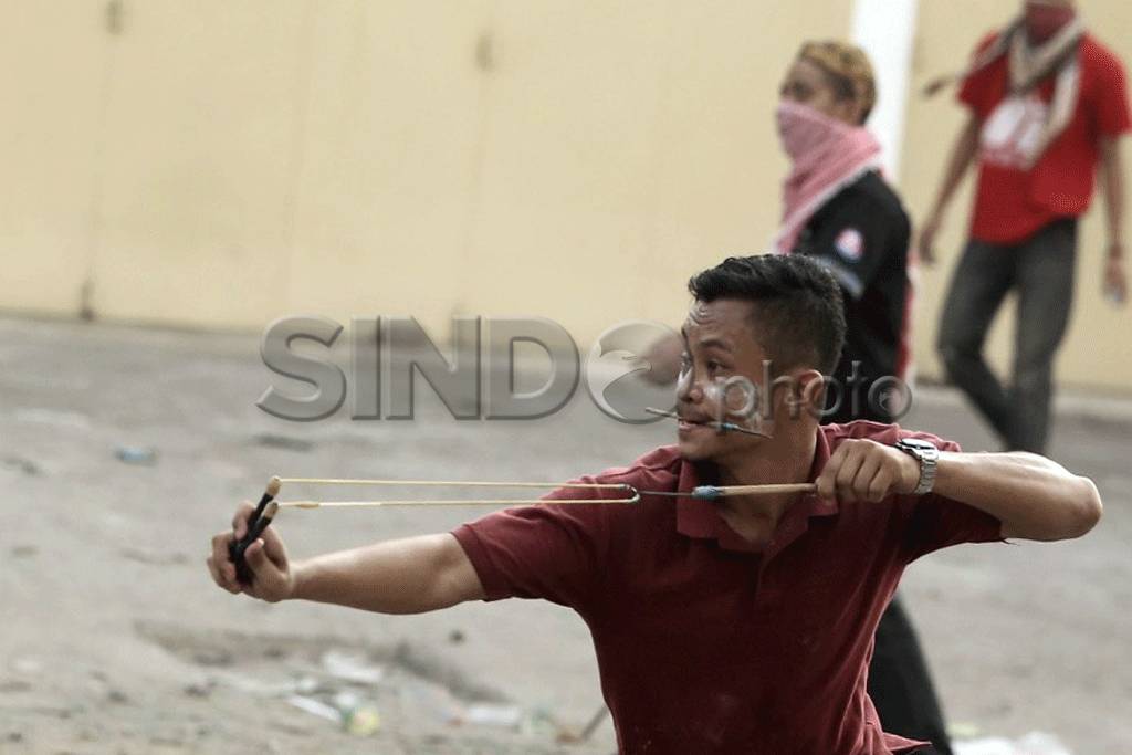 Mahasiswa dan Polisi...