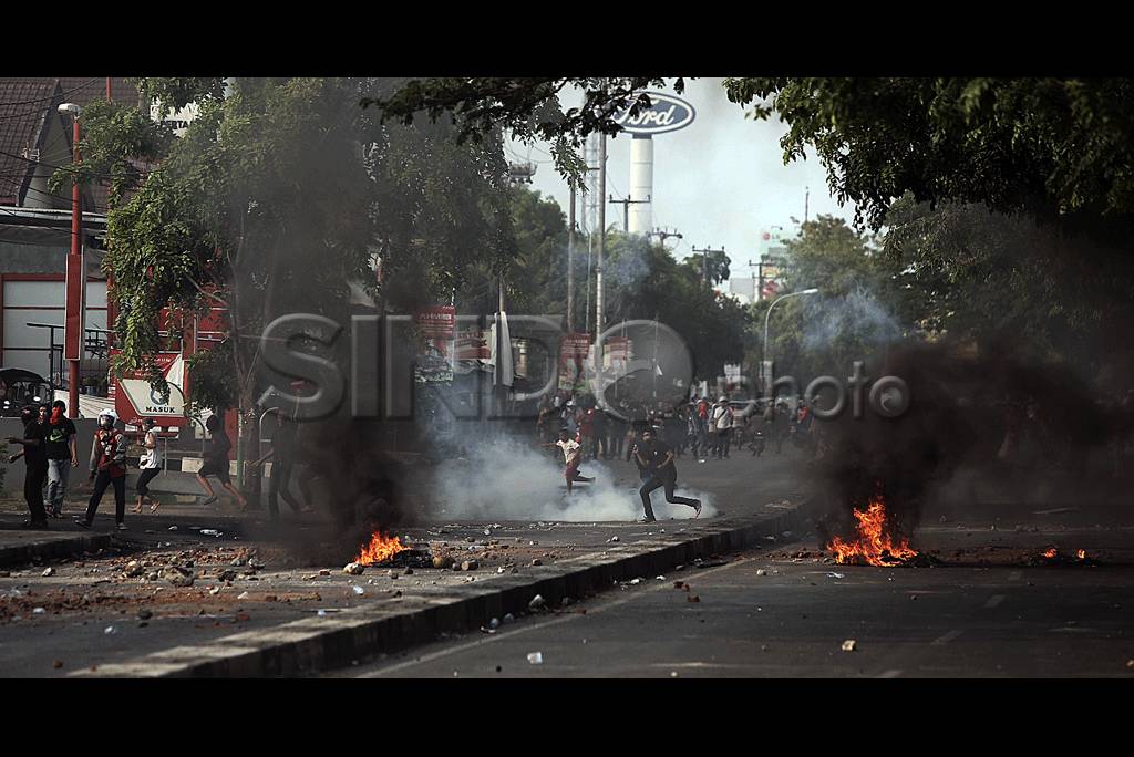 Mahasiswa dan Polisi...