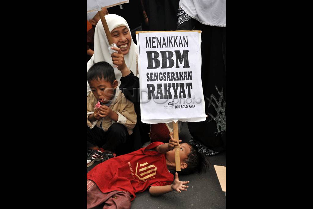Demo Tolak Kenaikan...