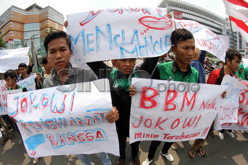 HMI Semarang Tolak Kenaikan...