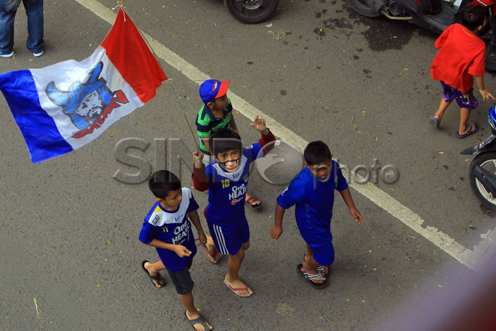 Lautan Bobotoh Sambut...