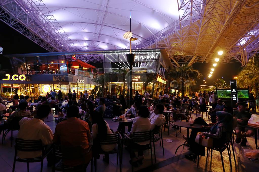Wisata Kuliner Malam...