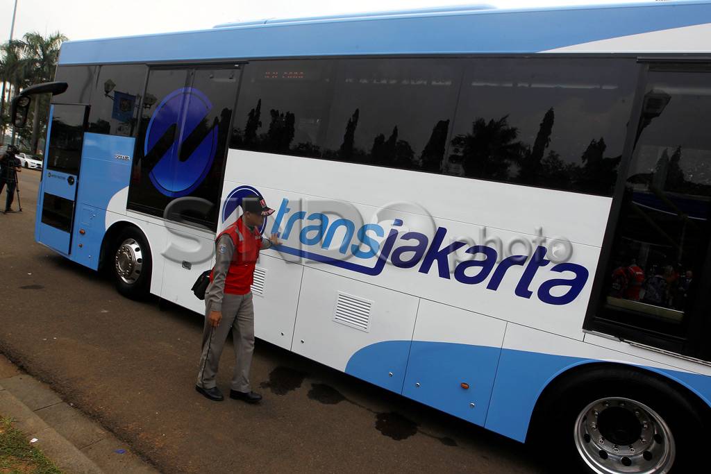 Bus Transjakarta Baru...