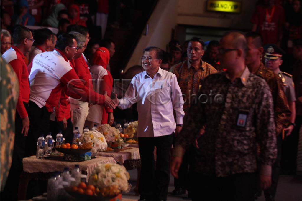 Ribuan Mahasiswa Hadiri...