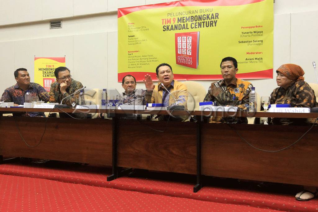Buku Tim 9 Membongkar...