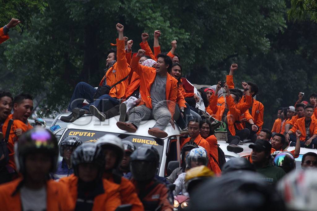 Mahasiswa ITI Peringati...