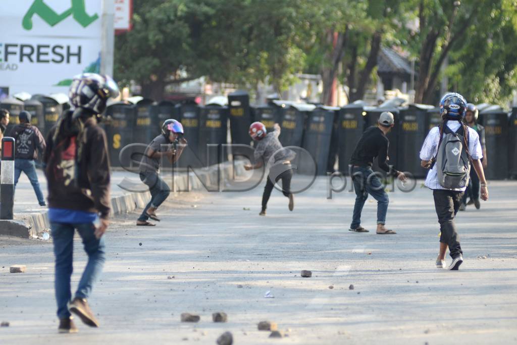 Liput Demo BBM, Wartawan...