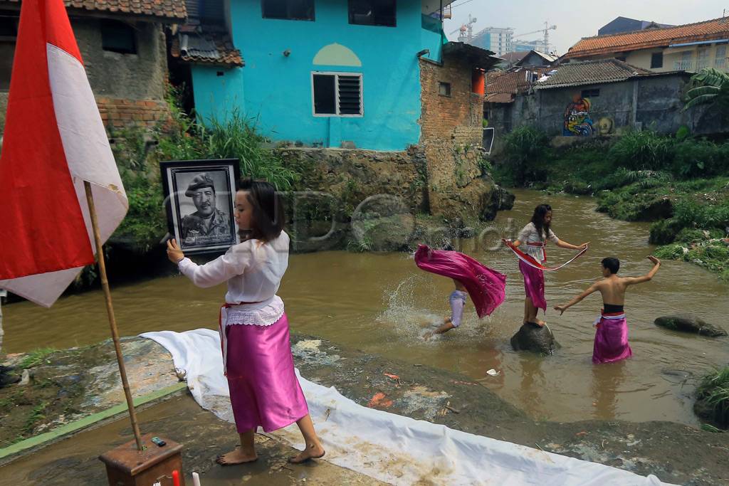 Tari Gadha Cai di Sungai...