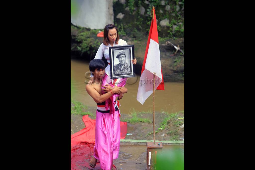 Tari Gadha Cai di Sungai...
