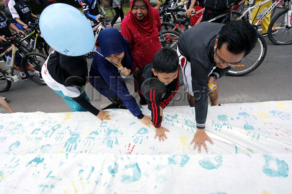 Stop Merokok, Warga...