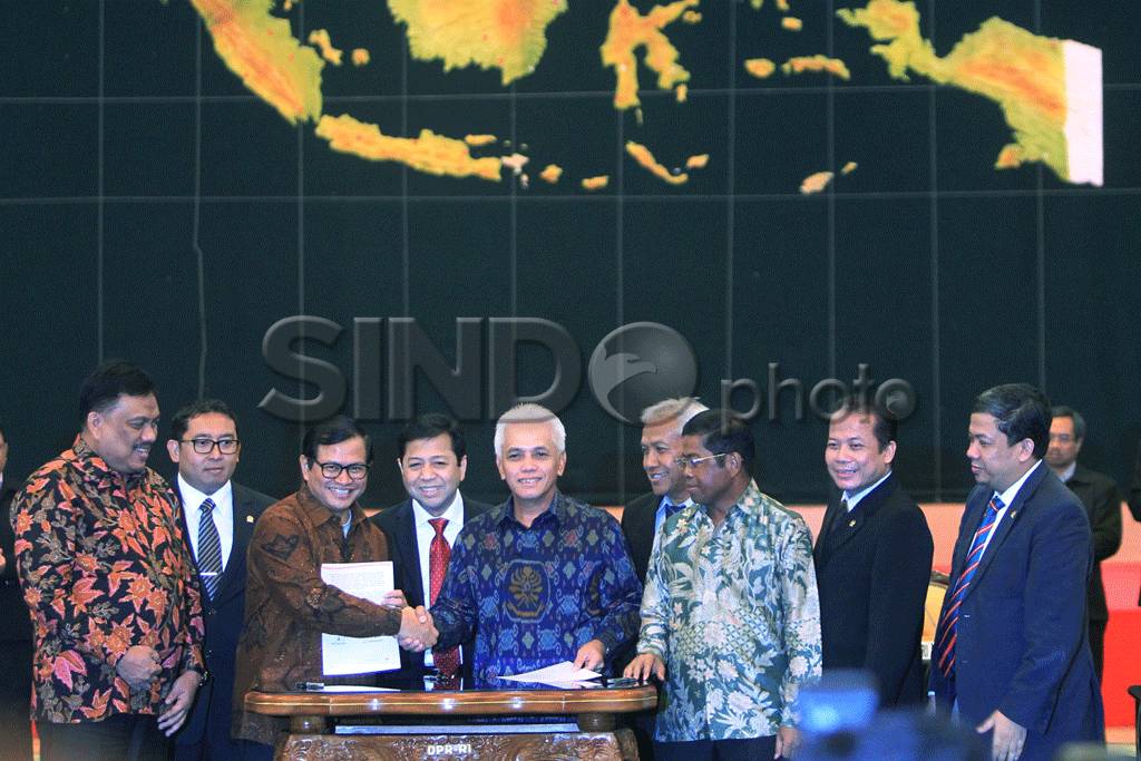 KMP dan KIH Tandatangani...