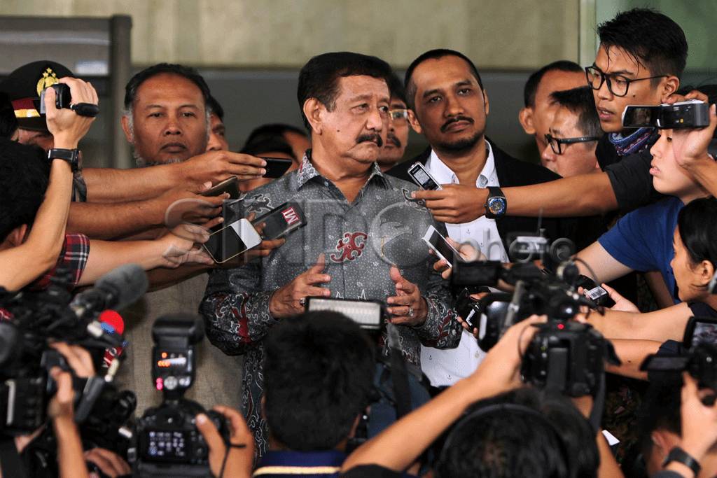 Mantan Jaksa Agung Basrief...