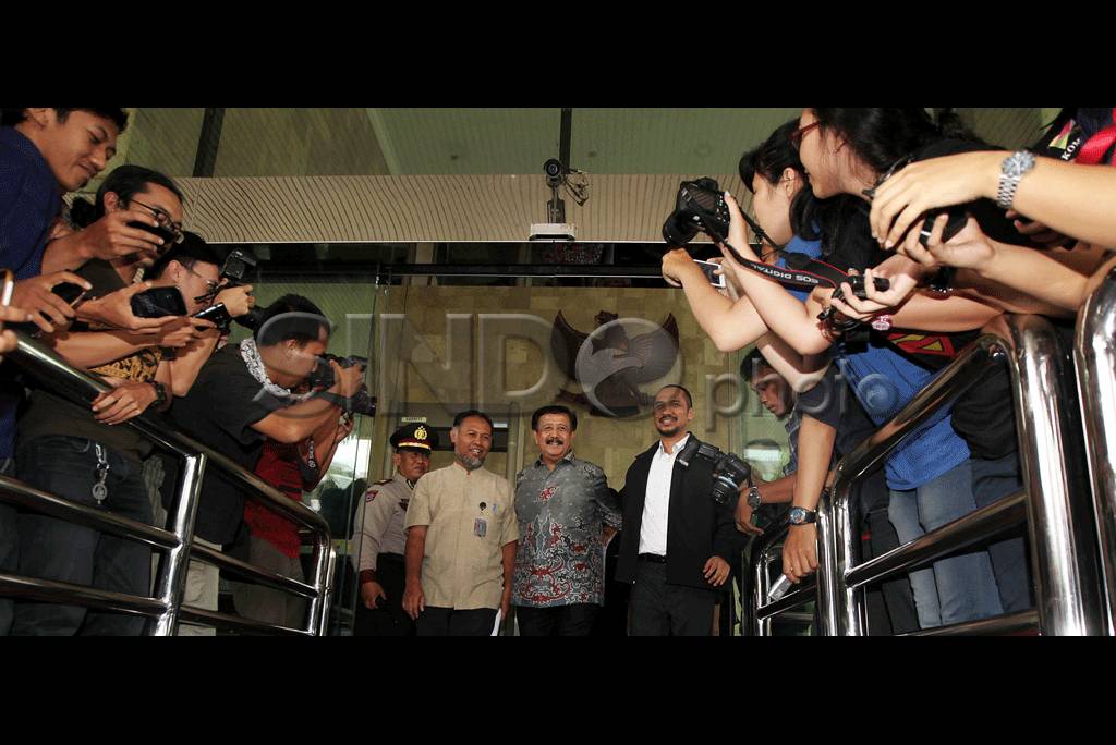 Mantan Jaksa Agung Basrief...