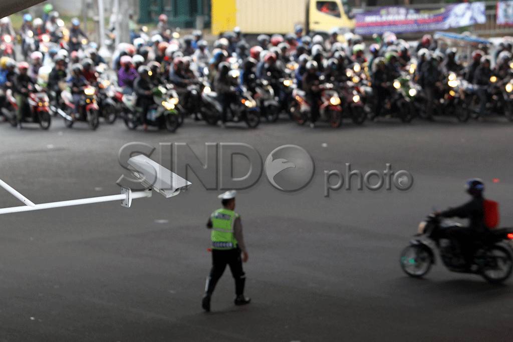 Tilang Elektronik Siap...