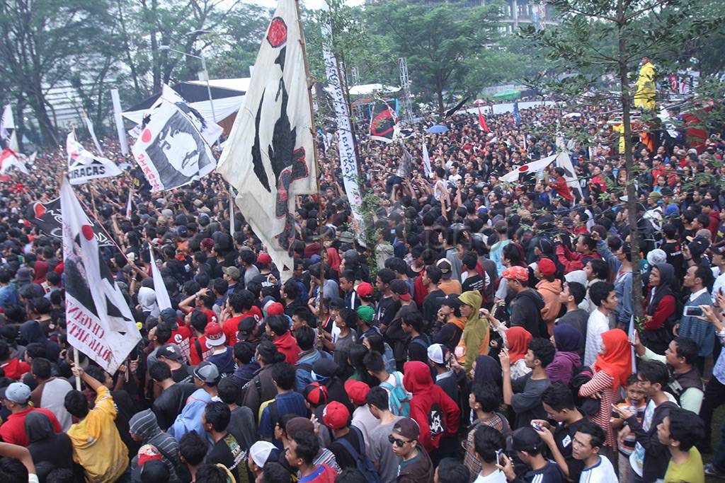Iwan Fals Tampil di...