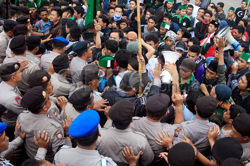 HMI Malang Tolak Kenaikan...