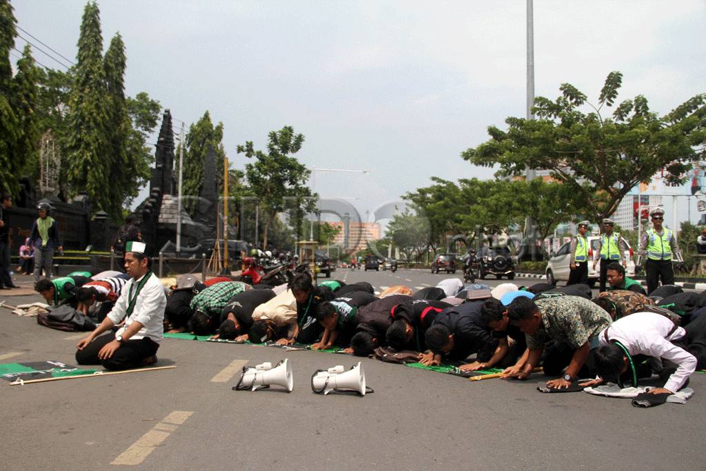 Demo Tolak Kenaikan...