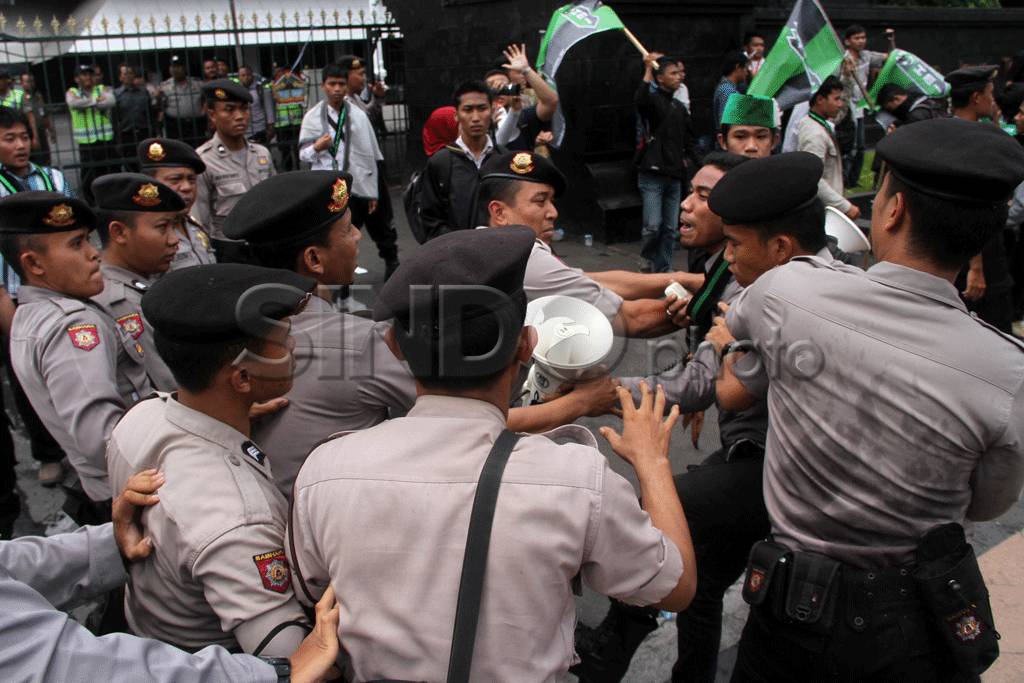 Demo Tolak Kenaikan...