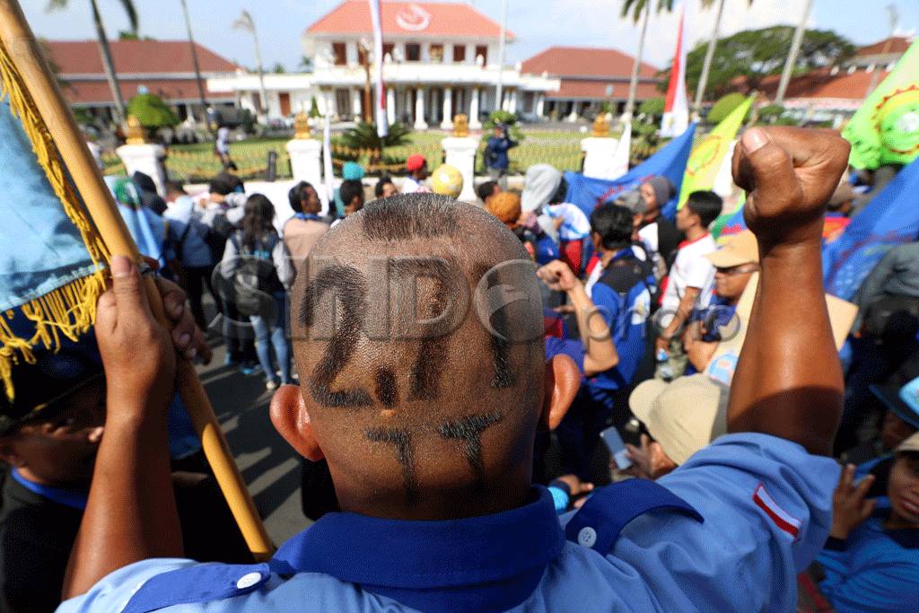 Buruh di Jawa Timur...