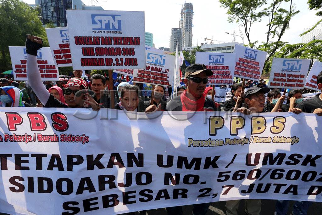Buruh di Jawa Timur...