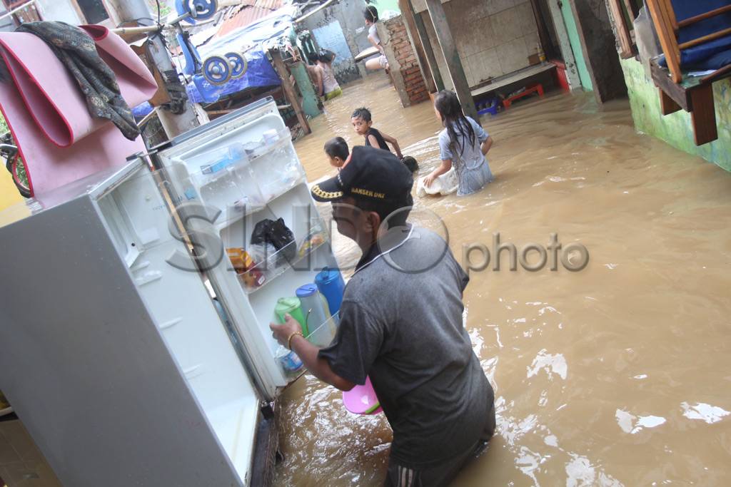 Banjir Rendam Puluhan...