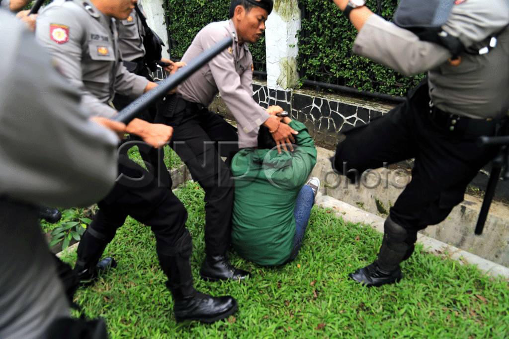 Demo Tolak Kenaikan...
