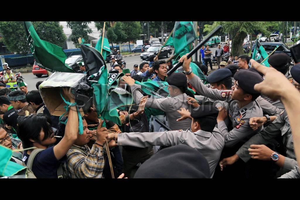 Demo Tolak Kenaikan...