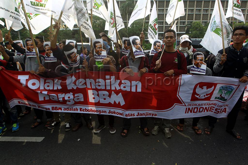 Demo ESDM, KAMMI Tuntut...