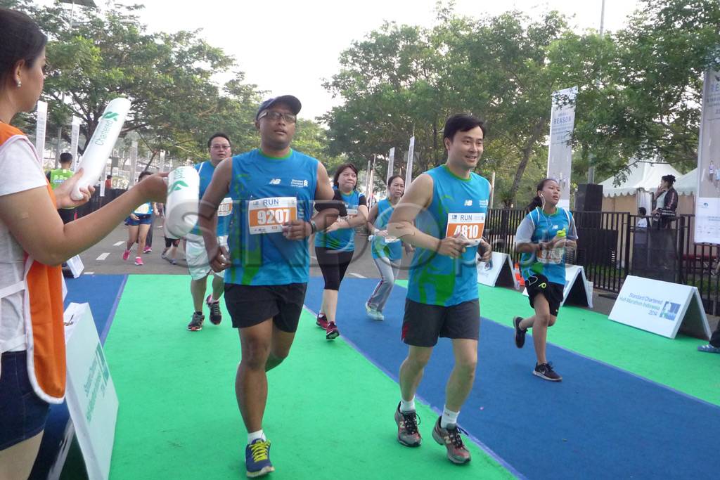 Standard Chartered Gelar...