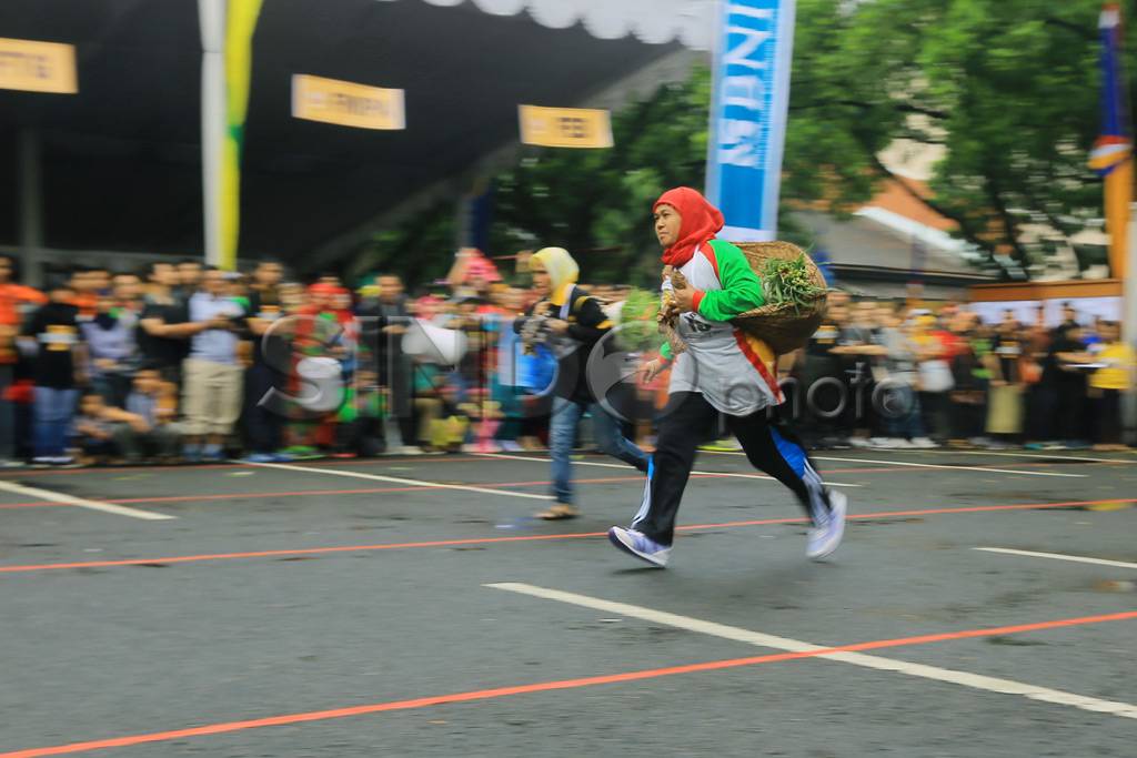 Serunya Lomba Olah Raga...